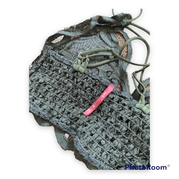 ✨ Lace Bralette Bundle of 3 - Green, Gray, and Light Pink - Picture 4 of 12